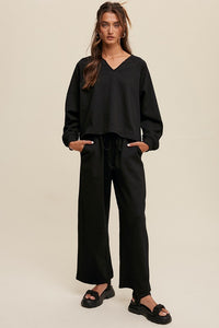 V-neck Sweatshirt and Pants Set in Black