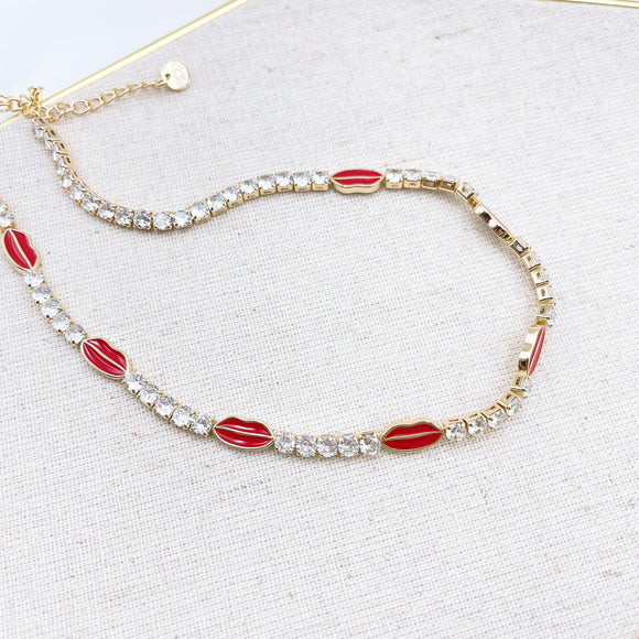 Red kiss chocker J40